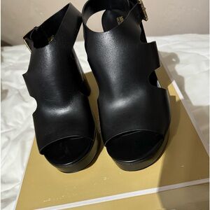 Michael Kors Noelle platform sandal black